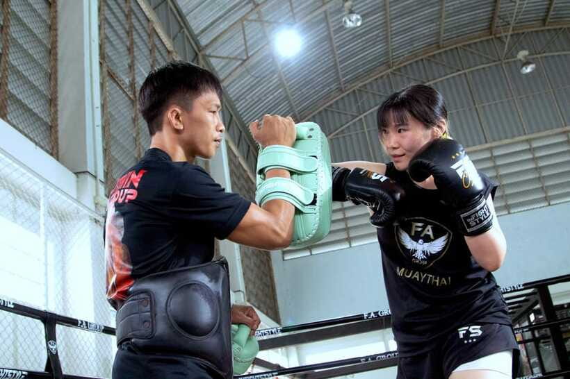 Bangkok: Muay Thai Boxing Introduction Class for Beginners - A serious workout in a friendly setting
