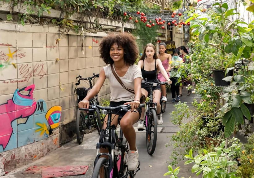 Bangkok: Must-Try Hidden Bike & Food Experience - Key points at a glance
