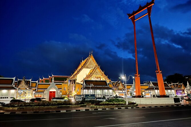 Bangkok Night Eats by Tuk Tuk - Hotel-pickup & Dinner - What more than 10 tastings means for your appetite