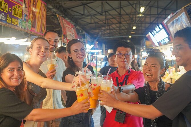 Bangkok Night Market Tour Dinner and Vintage Find - Finishing with a drink and snacks