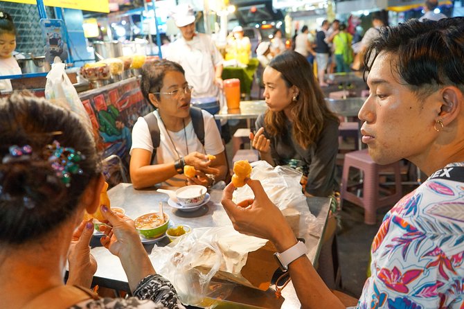 Bangkok Night Michelin Foodie Tour in Chinatown with 15+ tastings - Dessert earns its own final act