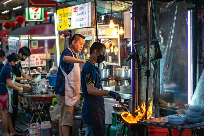 Bangkok Night Tour: Wat Arun, Wat Pho, Chinatown & Tuk Tuk Ride - The tuk-tuk ride to Yaowarat Road
