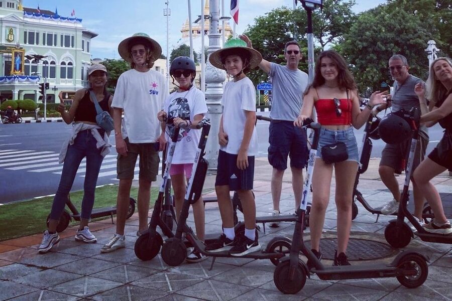 Bangkok : Old City Guided E-Scooter &/or Bike Tour - How much sightseeing fits into the ride