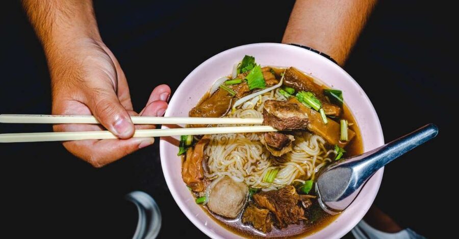 Bangkok: Old Siam Food Tour with 15+ Tastings - Who should book this experience