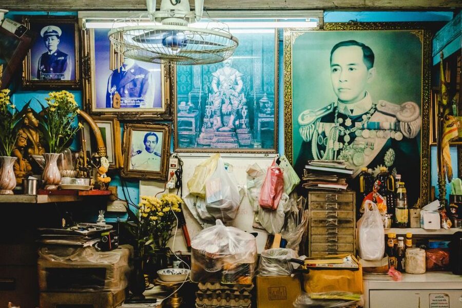 Bangkok: Old Siam Food Tour with 15+ Tastings - Family recipes, roast pork, and old neighborhood cooking