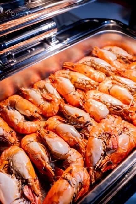 Bangkok: Opulence Luxury River Dinner Cruise - Live bands on two decks