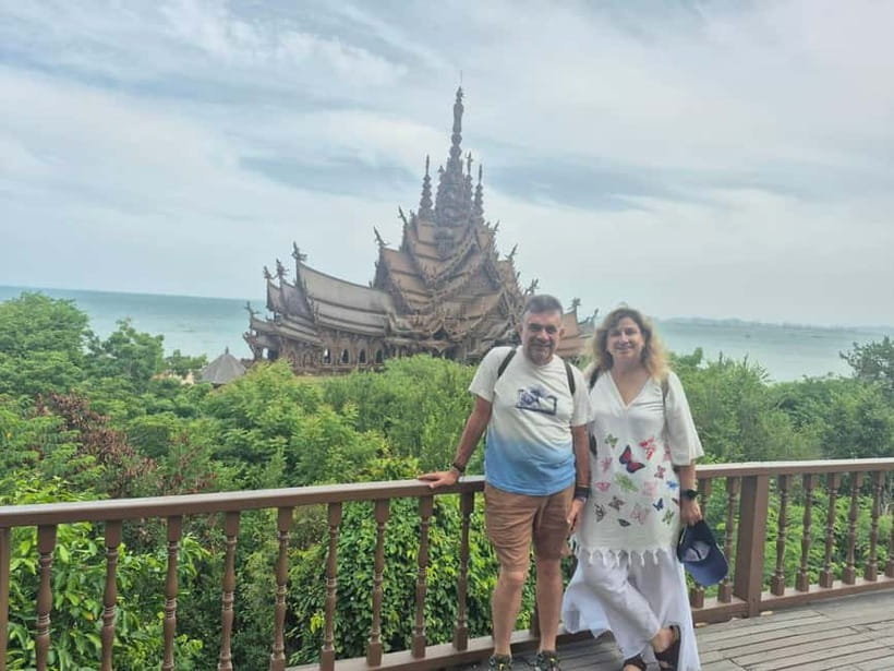 Bangkok: Pattaya Truth Sanctuary Guided Tour & Coral Island - Who should book this experience?