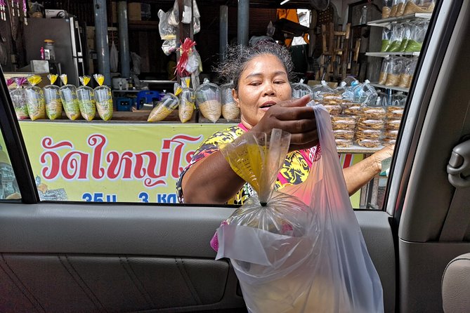 Bangkok: Private Ayutthaya and Bang Pa-In Summer Palace Tour - Thai lunch, bottled water, and what the price covers