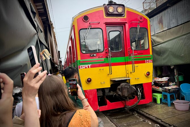 Bangkok: Private Floating Market and Train Market - Cruising canals toward Damnoen Saduak