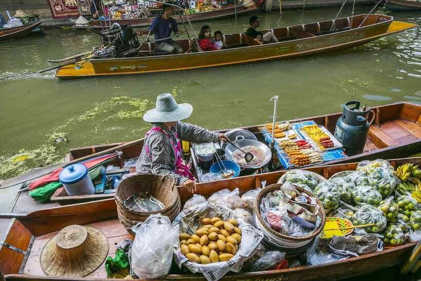 Bangkok: Railway and Floating Market Tour with Dragon Temple - What is included, and what will cost extra