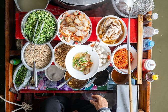 Bangkok: Railway & Damnoen Saduak Floating Market with Transfer - Why the railway market is the morning’s big moment