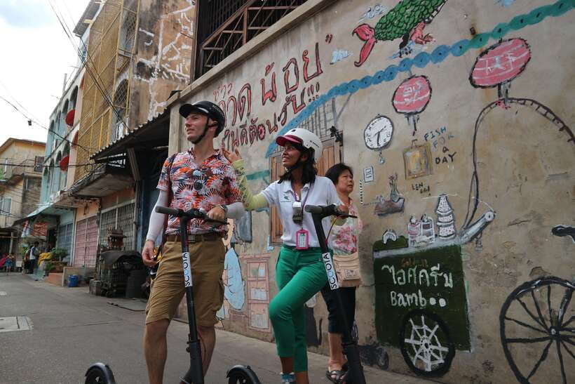 Bangkok: Riverside E-Scooter Adventure with StreetFood Snack - Talat Noi and the second river crossing