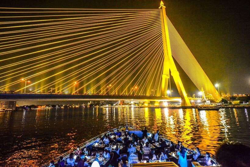Bangkok: Royal Princess River Dinner Cruise with Live Music - Starting at Asiatique the Riverfront