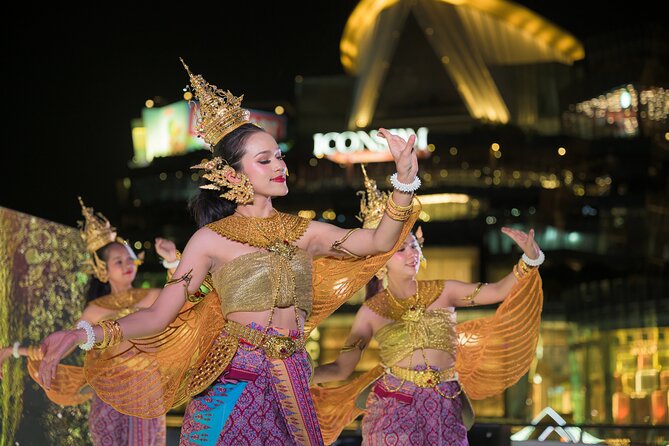 Bangkok Sawasdee Chaophraya Dinner Cruise from ICONSIAM - The Grand Palace after dark