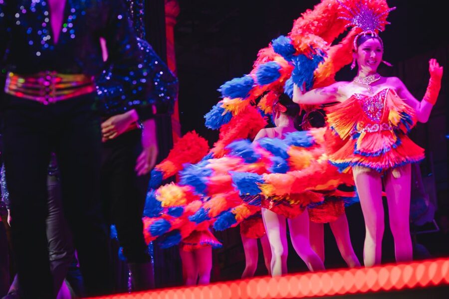 Bangkok: Skip-the-Line Golden Dome Cabaret Show Tickets - Choosing between Deluxe and VIP seats