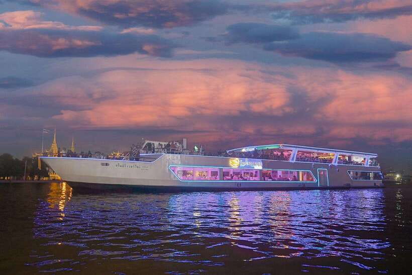 Bangkok: Smile Riverside Dinner Cruise - A Bangkok evening that begins at ICONSIAM