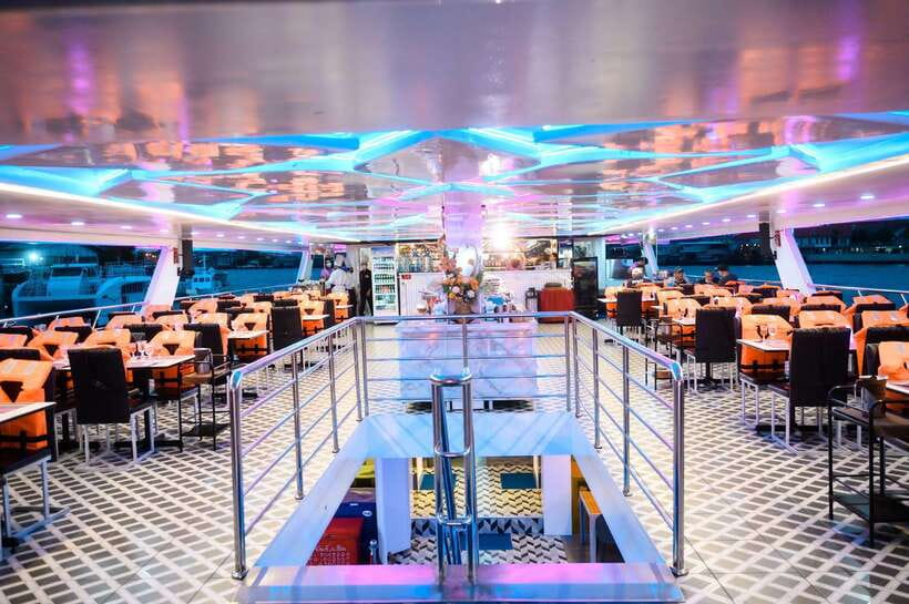Bangkok: Smile Riverside Dinner Cruise - Practical timing and booking advice