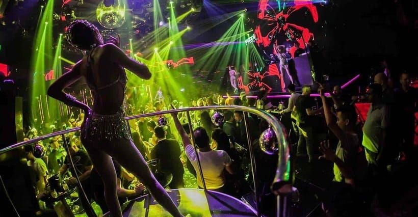 Bangkok: Soi Cowboy, Nana, Soi 11, Rooftops, Clubs & Go Go’s - Aces Nightclub and the Levels finish