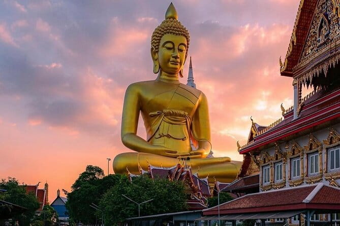 Bangkok : Sunset Food tour by Tuk Tuk boat with big Buddha view - Wat Paknam and the giant Buddha photo stop