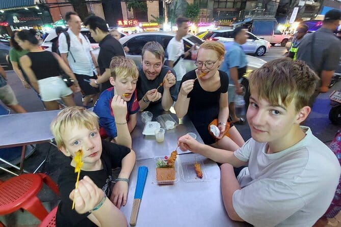 Bangkok : Sunset Food tour by Tuk Tuk boat with big Buddha view - What the guide adds to the evening