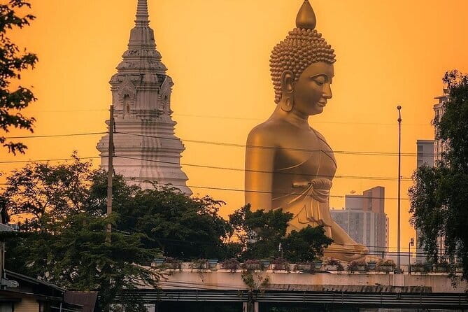 Bangkok : Sunset Food tour by Tuk Tuk boat with big Buddha view - Wat Arun and Bangkok’s royal riverfront by boat