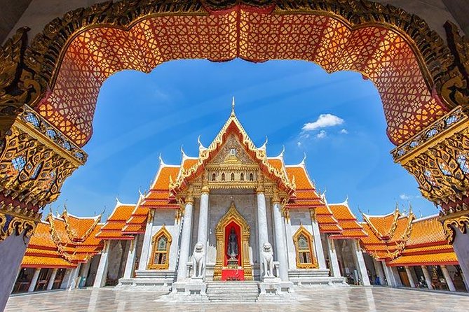 Bangkok Temples Tour, Including Reclining Buddha at Wat Pho - What the guide adds, and where service can slip