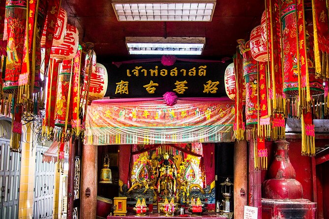 Bangkok Temples Tour - Wat Traimit and the Five-Ton Buddha