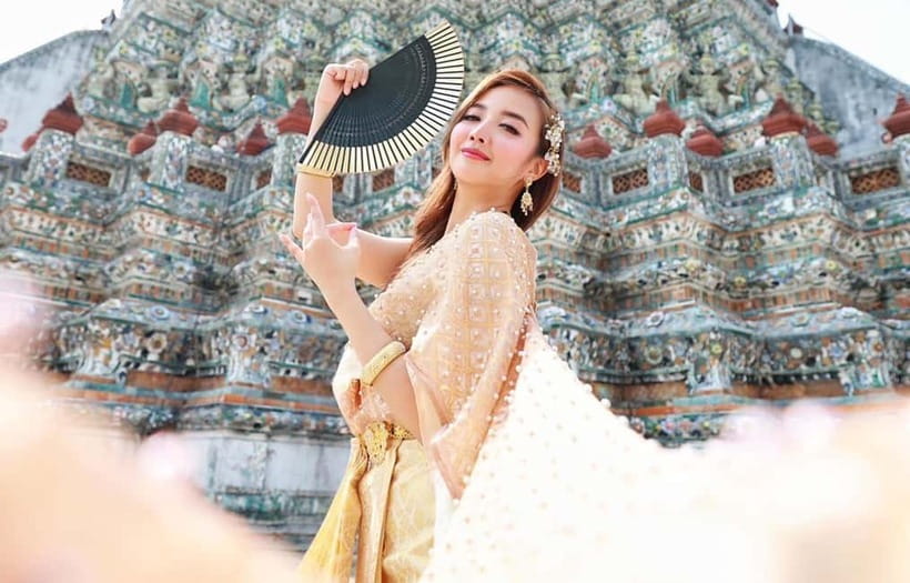 Bangkok: Thai Costume Rental + Hairdo, Makeup & Accessories - What the experience feels like for families and private groups
