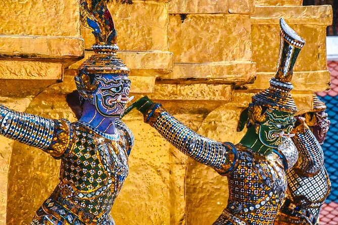 Bangkok: The Grand Palace, Wat Pho, and Wat Arun Walking Tour - The Grand Palace and Wat Phra Kaew