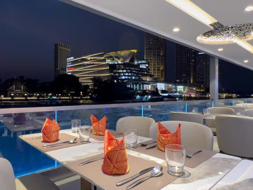 Bangkok: The Planet Chao Phraya River Dinner Cruise - Wat Arun from the river