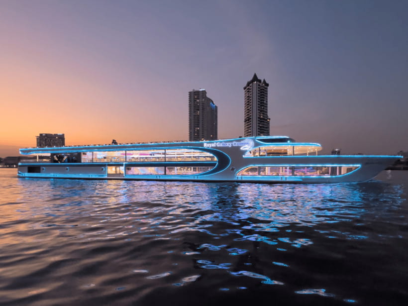 Bangkok: The Planet Chao Phraya River Dinner Cruise - Under Rama VIII Bridge