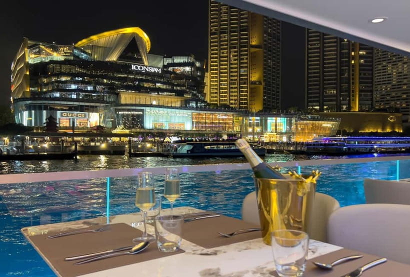 Bangkok:The Planet Sunset&Dinner Cruise on Chao Phraya River - A buffet with plenty of choice, but a busy first rush
