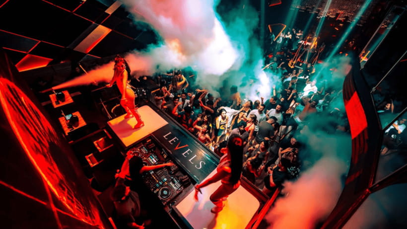 Bangkok: The Speakeasy, Rooftop & Iconic Venues Pub Crawl - Sugar Club: the optional late-night extension