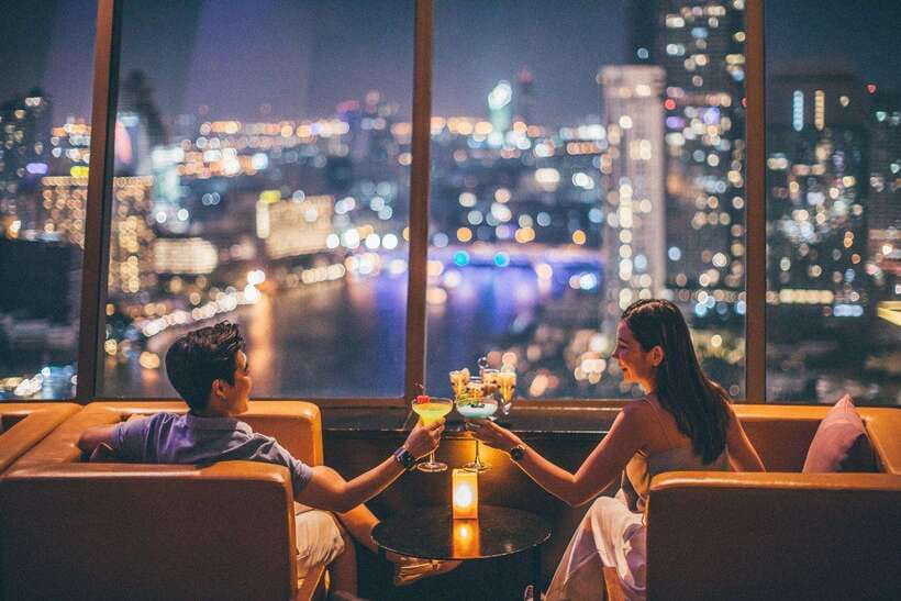 Bangkok: ThreeSixty Jazz Lounge at Millennium Hilton - The Chao Phraya view is the real centerpiece