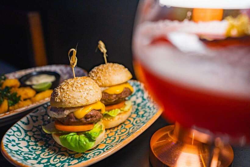 Bangkok: ThreeSixty Jazz Lounge at Millennium Hilton - Food, wine, and the value of the $22 package