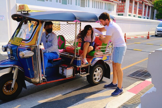 Bangkok Thrilling Tuk Tuk Tour (Private & All-Inclusive) - Wat Prayurawongsawat beside Memorial Bridge