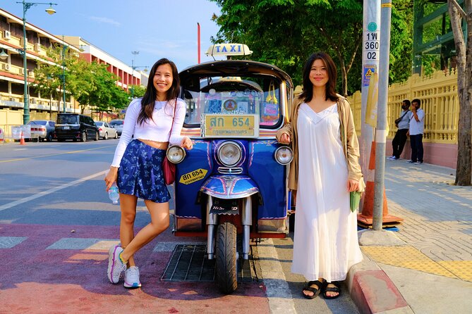 Bangkok Thrilling Tuk Tuk Tour (Private & All-Inclusive) - Mit Ko Yuan brings food into the itinerary