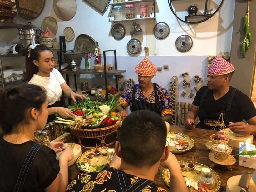 Bangkok: Tingly Thai Cooking School Half-Day Cooking Class - The morning market adds more than a shopping stop