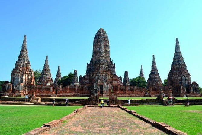 Bangkok to Ayutthaya Lopburi Monkey Temple, Largest Buddha Tour - Wat Khun Inthapramun and the reclining Buddha
