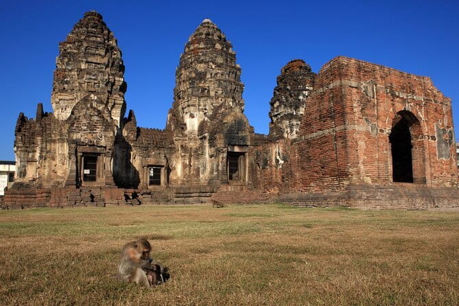 Bangkok to Ayutthaya Lopburi Monkey Temple, Largest Buddha Tour - Lopburi’s monkeys and Phra Prang Sam Yot