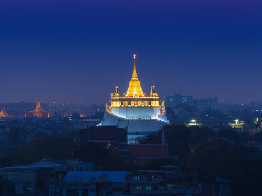 Bangkok: Travstore Original Bangkok Discovery Tour - A short river break at Yodpiman Riverwalk