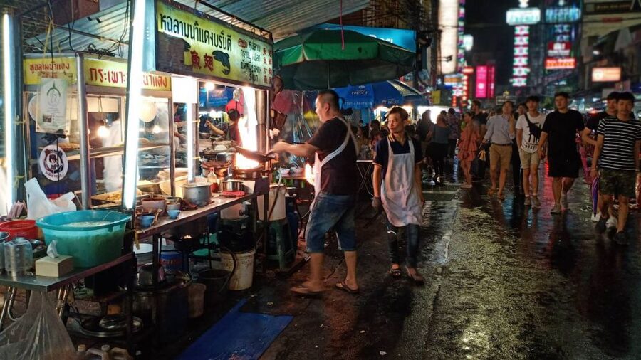 Bangkok: Travstore Original Bangkok Discovery Tour - Entering Yaowarat, Bangkok’s Chinatown