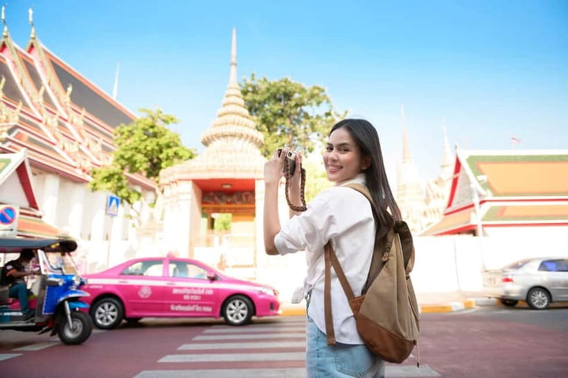 Bangkok Tuk-Tuk City Sightseeing Tour - Guides, drivers, and the family experience