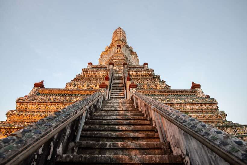 Bangkok: Wat Pho and Wat Arun Guided Walking Tour - Timing, pace, and group comfort