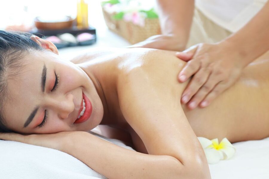 Bangkok: Wat Pho Thai Massage in Your Hotel Room - Why the hotel-room setting works so well