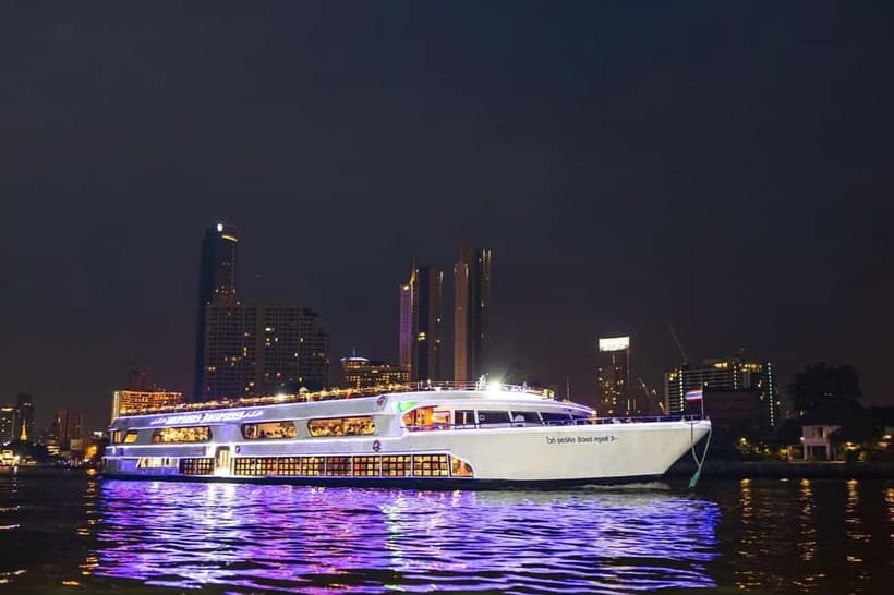 Bangkok: White Orchid Chao Phraya Cruise, Thai Buffet & Beer - The buffet: seafood, Thai dishes, and easy dining
