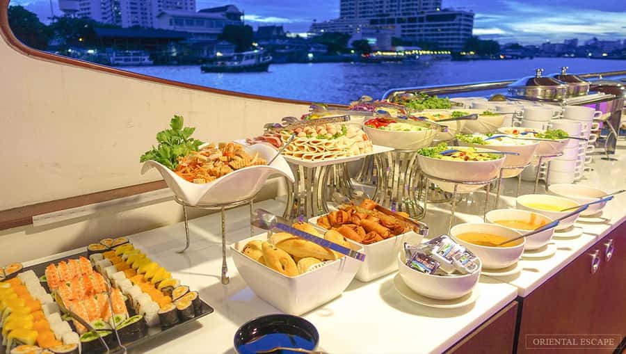 Bangkok: Wonderful Pearl Dinner Cruise and Live Performance - Wat Arun, the Grand Palace, and Wat Pho from the river