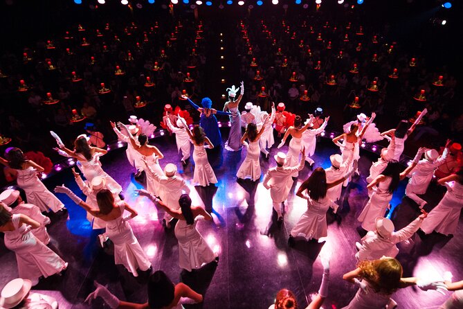 Calypso Cabaret: Dazzling Lights & Performances - What the Calypso show is really like
