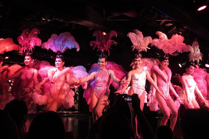 Calypso’s Glittering Cabaret Extravaganza - The biggest strength: polished costumes and energetic performers