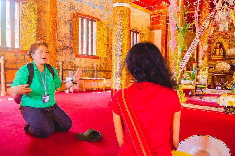 Chiang Mai: 3 Hour Old City and Temples Guided Walking Tour - What the $16 price really covers